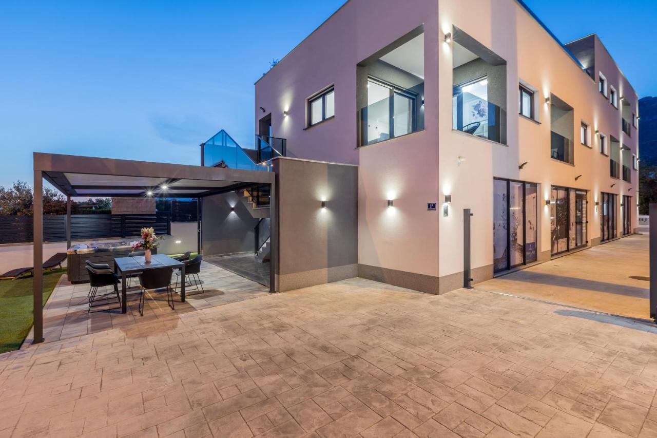 Luxury Apartments Katarina Kaštela Eksteriør bilde
