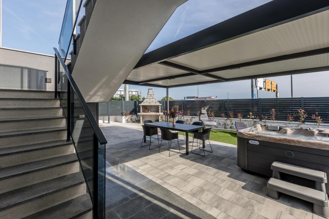 Luxury Apartments Katarina Kaštela Eksteriør bilde