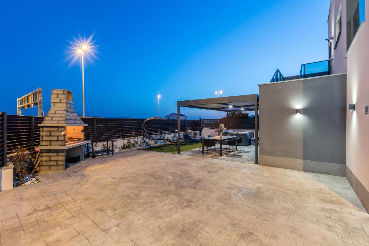 Luxury Apartments Katarina Kaštela Eksteriør bilde