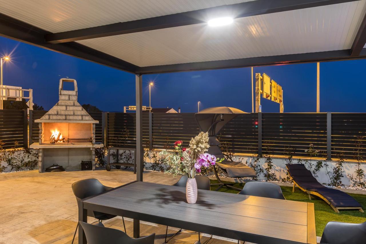 Luxury Apartments Katarina Kaštela Eksteriør bilde